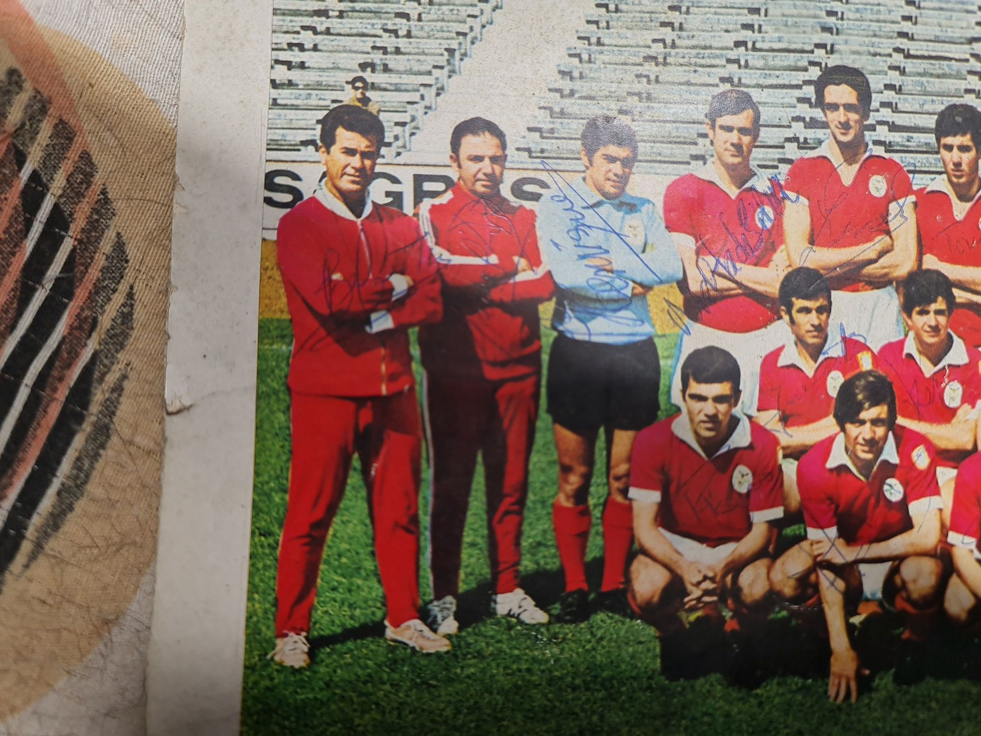 Poster autografado benfica época 1968/ 1969 Autografo Eusébio