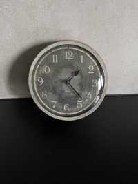 Piękny zegar retro do powieszenia śr.16,5cm