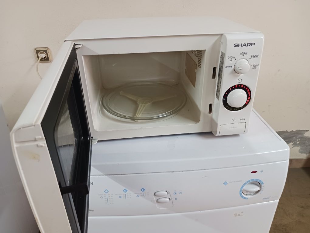 Vendo microondas sharp em ótimo estado  eletrónico....possibilidade de