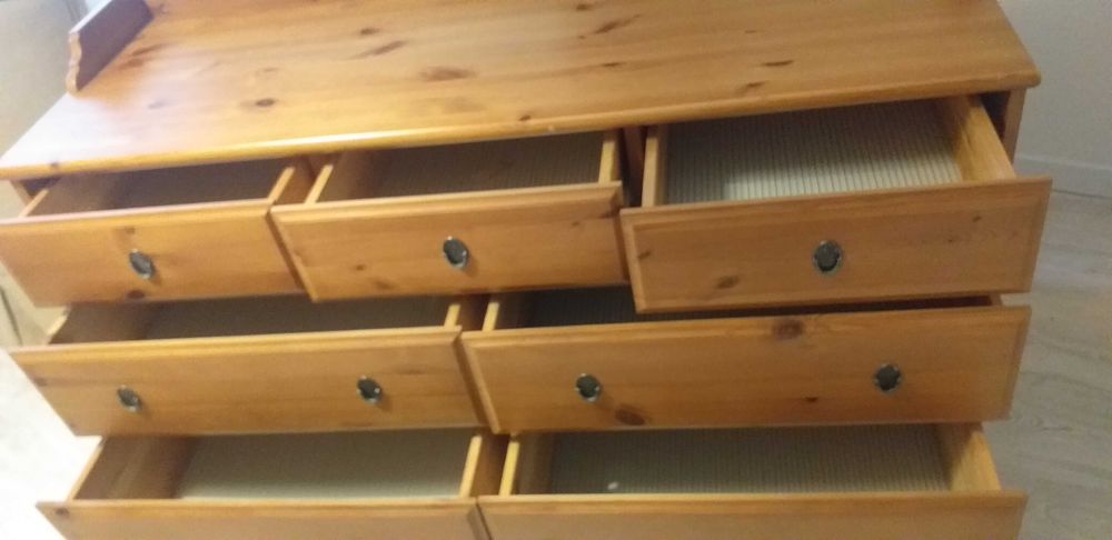 Comoda  ikea em pinho