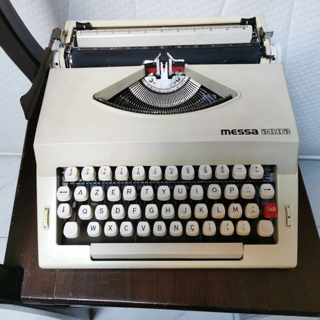 Máquina de Escrever Messa 2002 (AZERT)