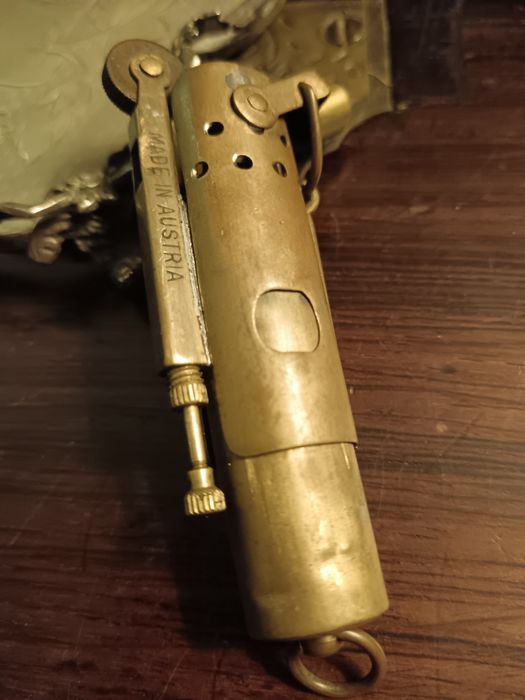 Isqueiro militar Ifá Patent