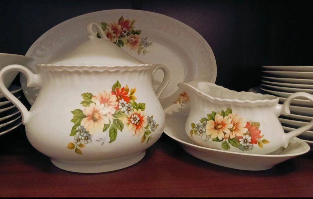 Stary serwis obiadowy Bogucice PRL