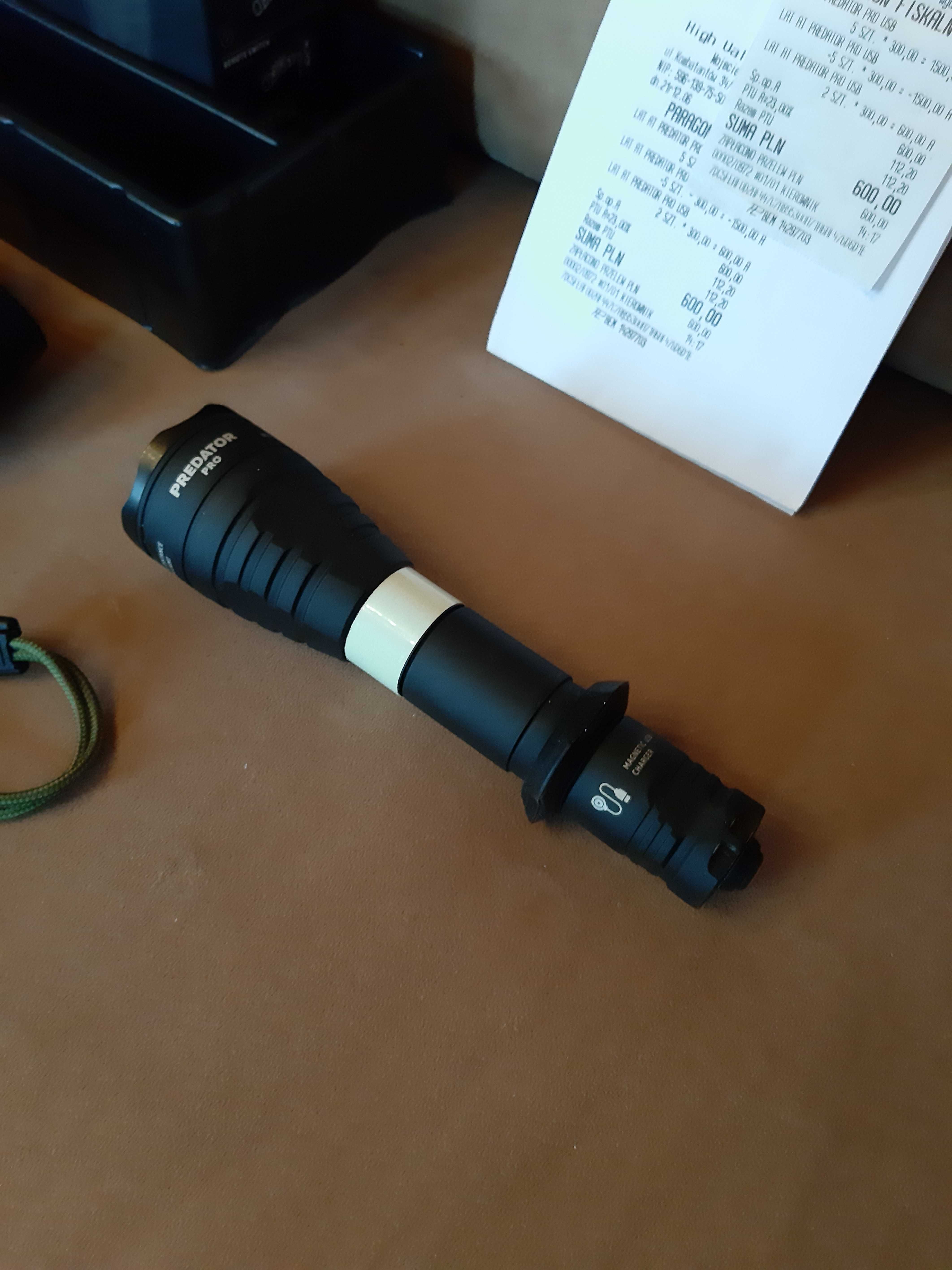 Latarka taktyczna Armytek Predator Pro Magnet USB Tactical Flashlight