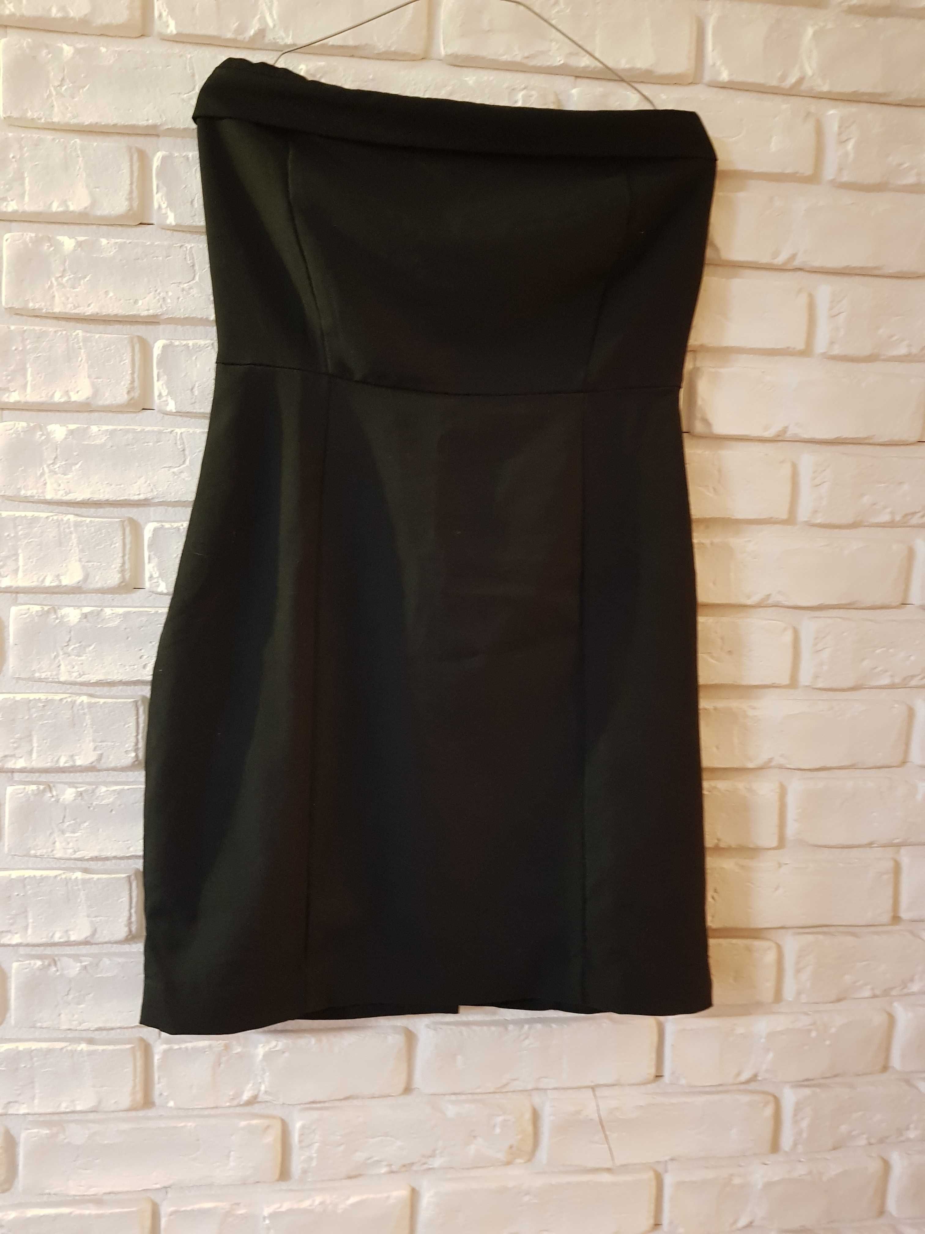 Sukienka mała czarna Reserved M