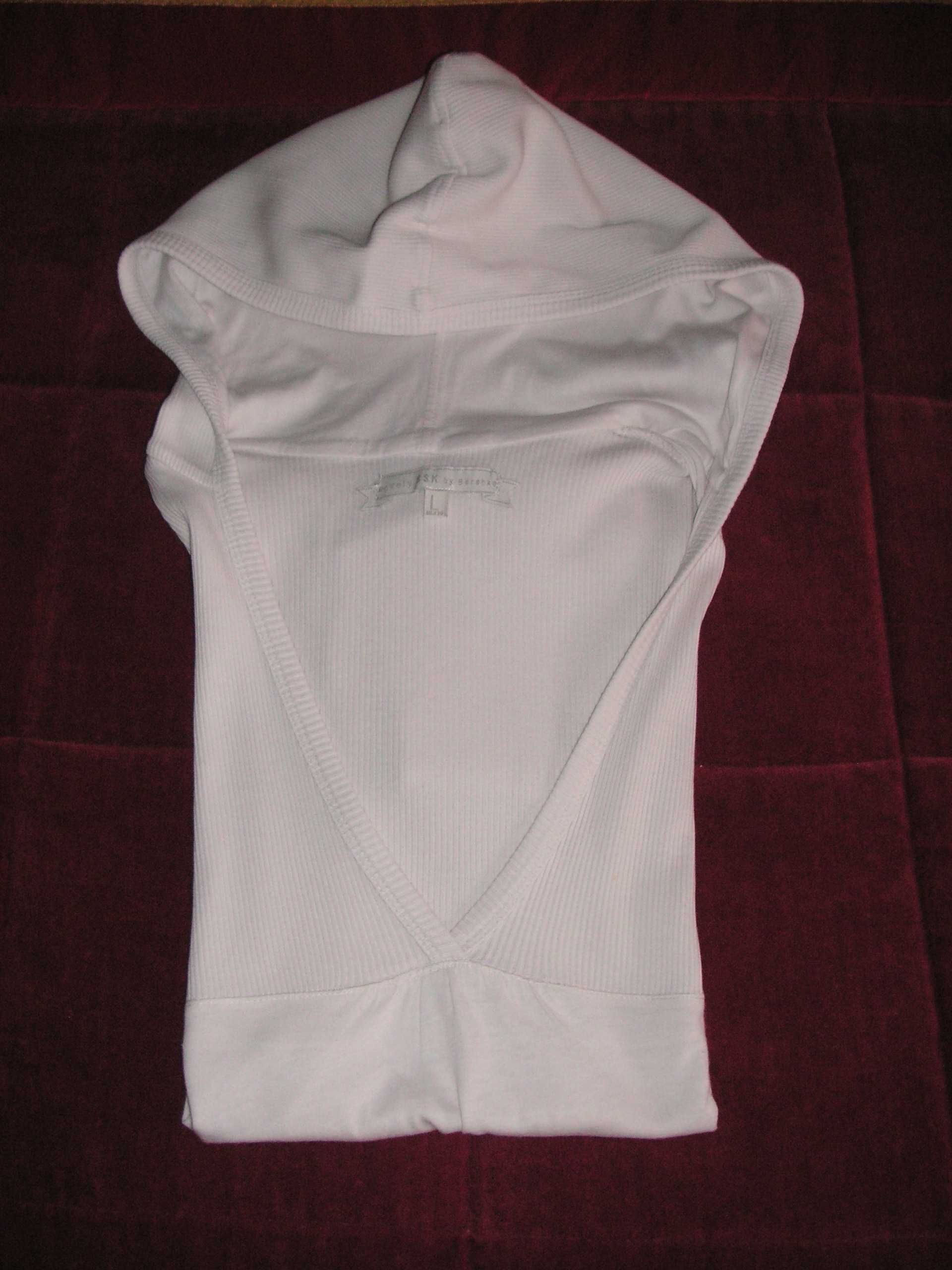 T Shirt / Túnica com Capuz Bershka e Zero´s