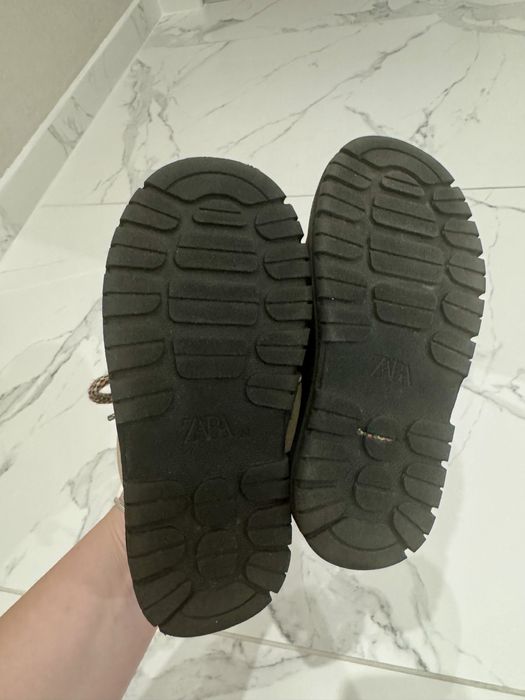 Дитячі черевички Zara