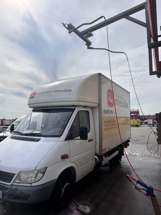 Usługuj Transportowe