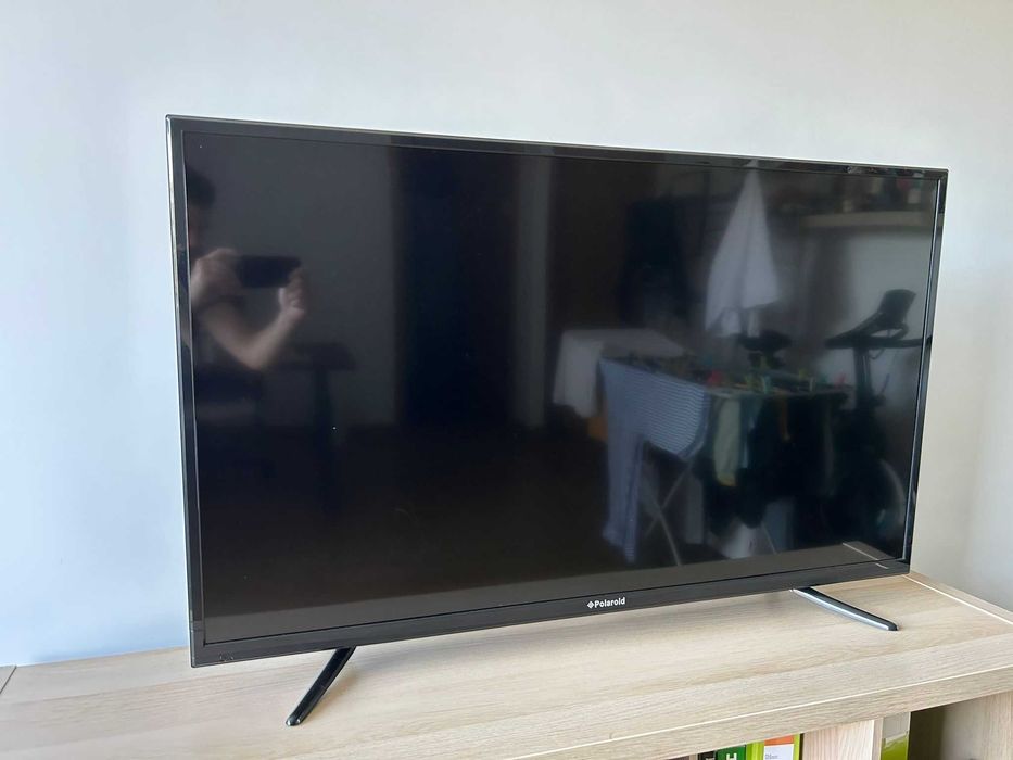 TV Polaroid 47'' (120cms) - como nova!