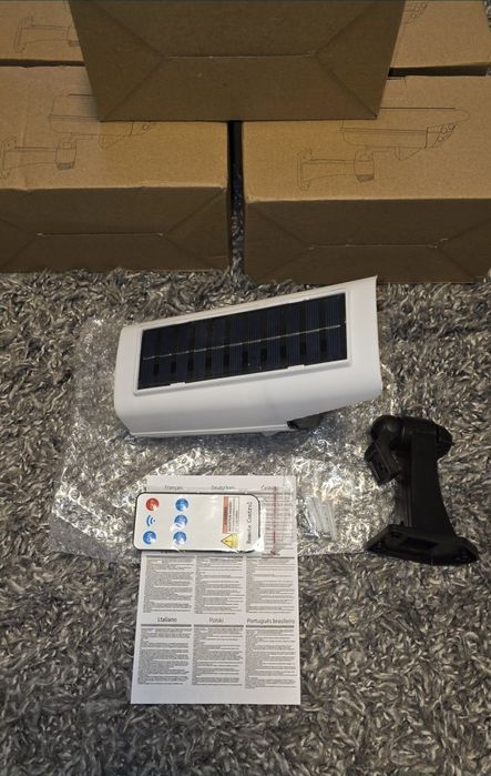 Lampa solarna Led Atrapa Kamera. Czujnik ruchu/zmierzchu. Zewnętrzna