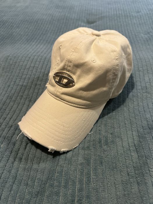 Кепка Diesel молочная