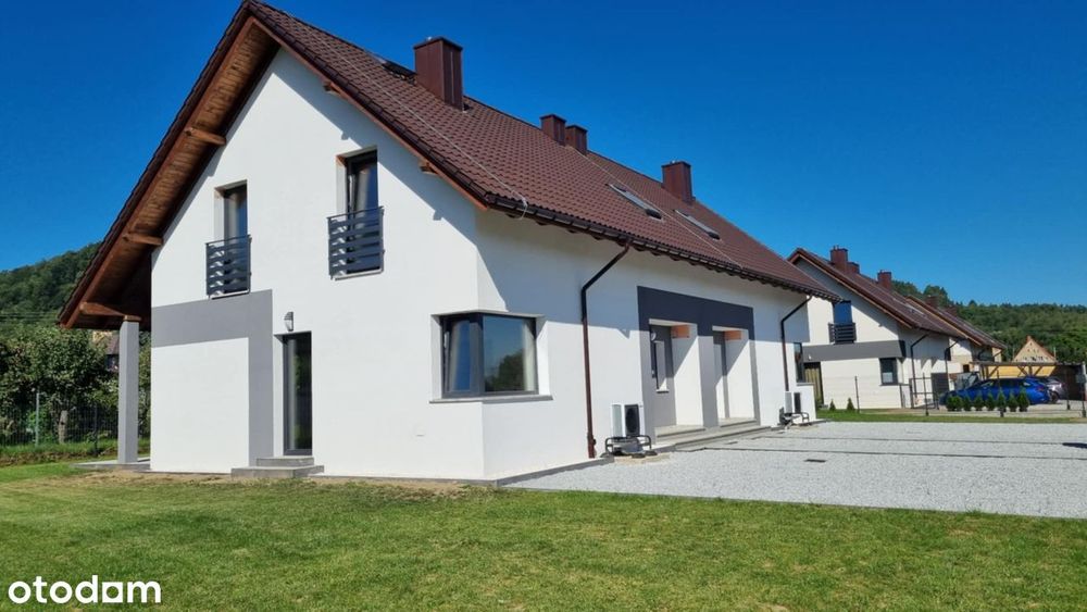 Dom w zabudowie bliźniaczej, Pieszyce