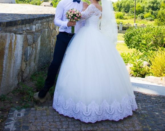 Весільні аксесуари/весільна сукня