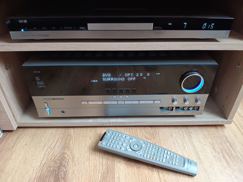 Zestaw audio Harman Kardon plus stylowe kolumny koda.Stan bardzo dobry