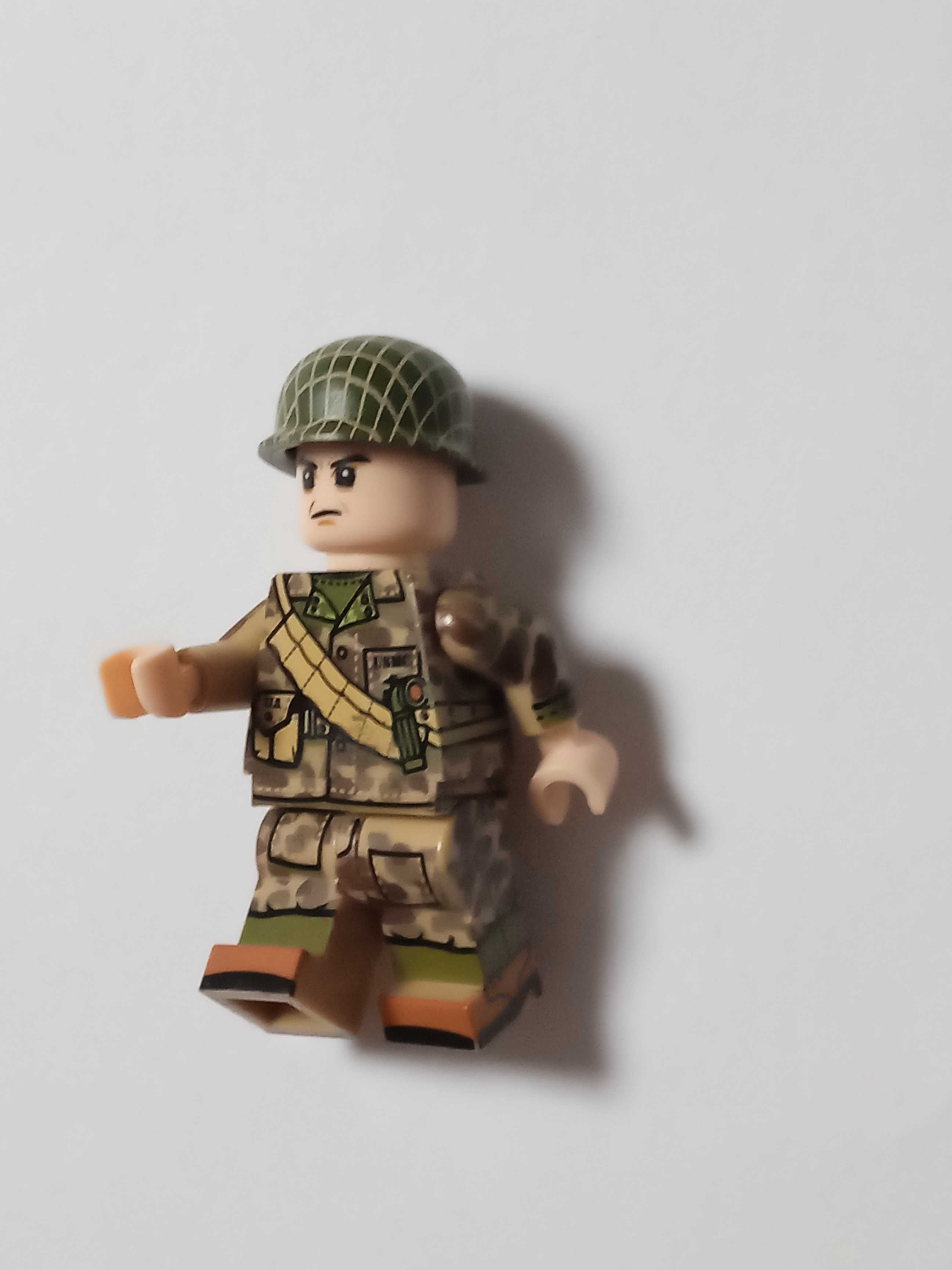 Figurka żołnierza amerykańskiego 4 krotny nadruk WW2 komp. z Lego