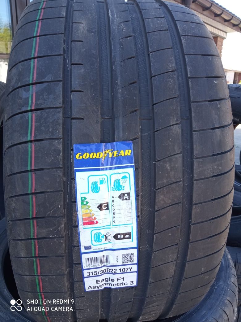 315/30R22 Goodyear Eagle F2 Asymetric 4 sz