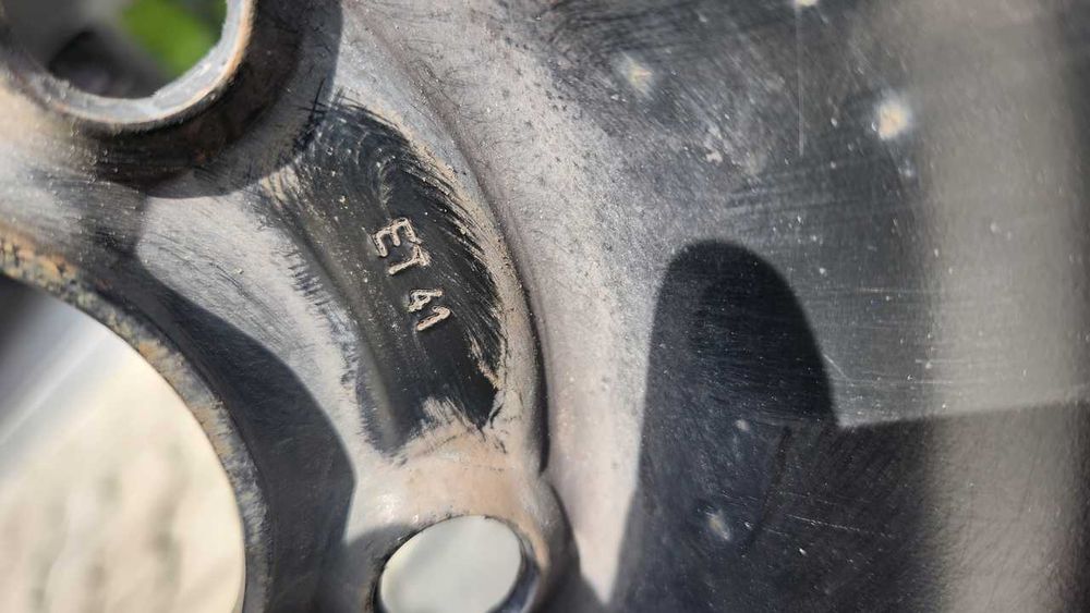 Koła z oponami zimowymi 215/65 R16 rozstaw 5x110