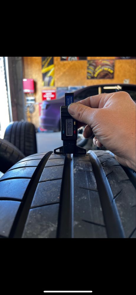 Шини BRIDGESTONE 255/50R20