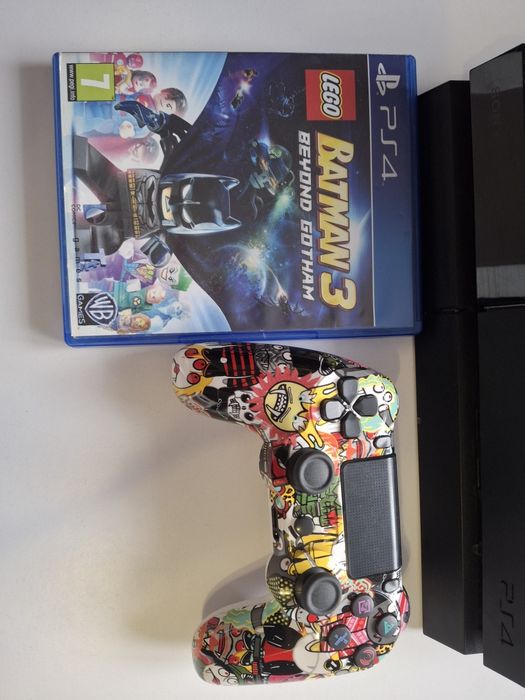Konsola ps4 z padem I grą playstation 4 batman