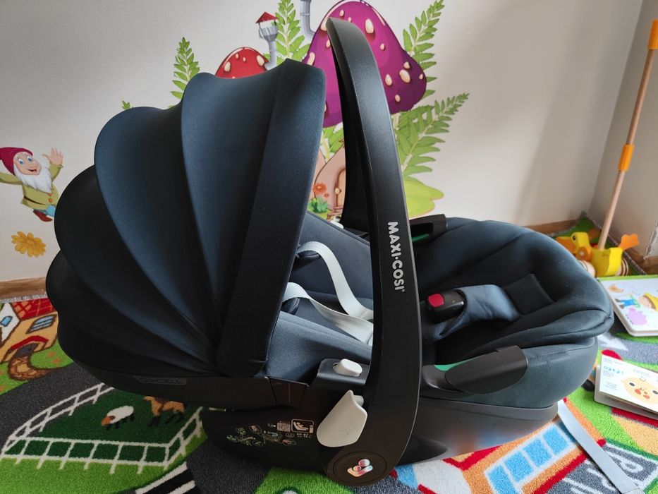 Fotelik Maxi Cosi Peble 360° z bazą ISOFIX