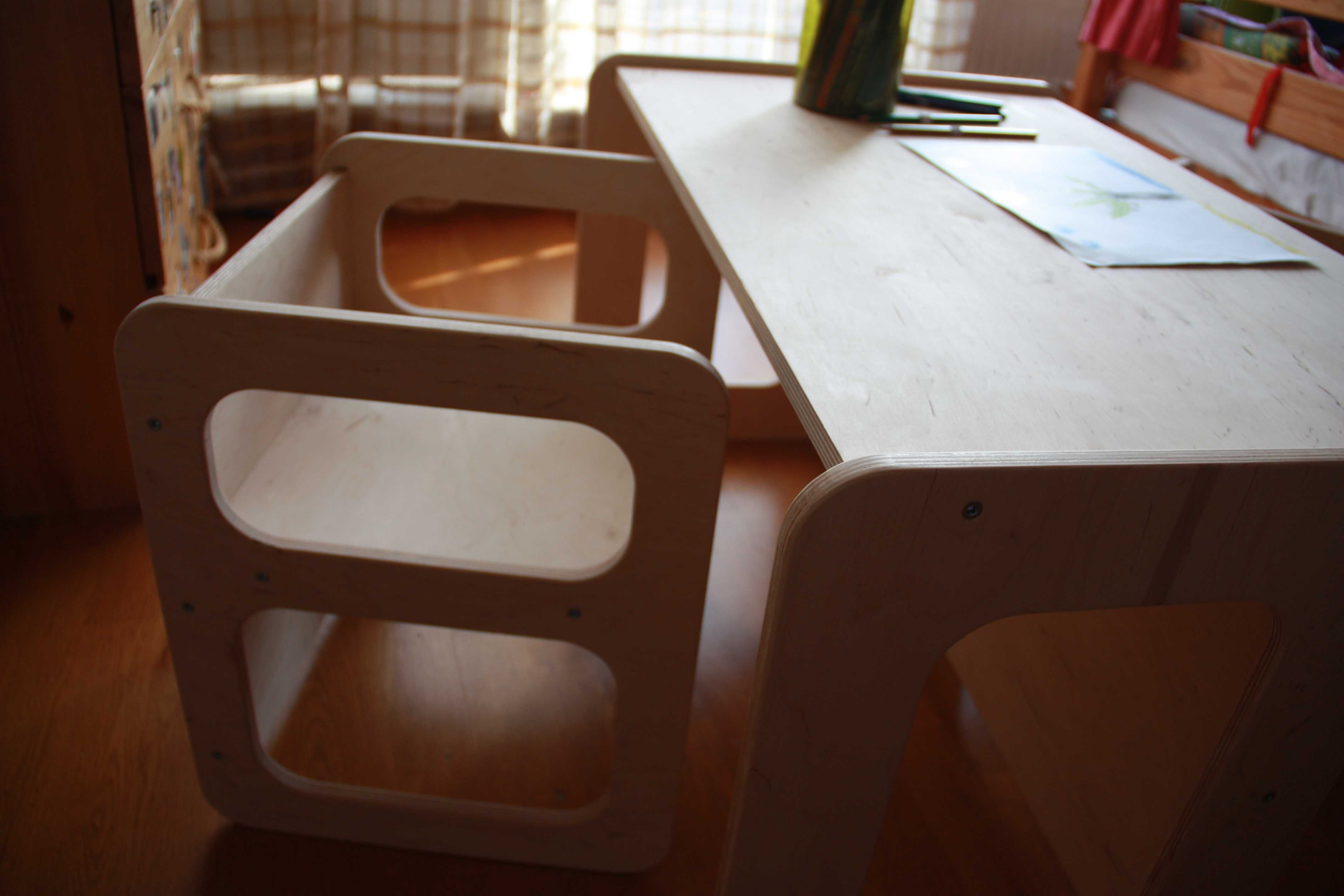 Монтессори набор: стол и стулья