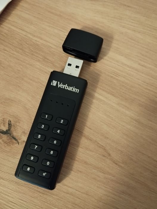 Pendrive szyfrowany hasłem 32GB