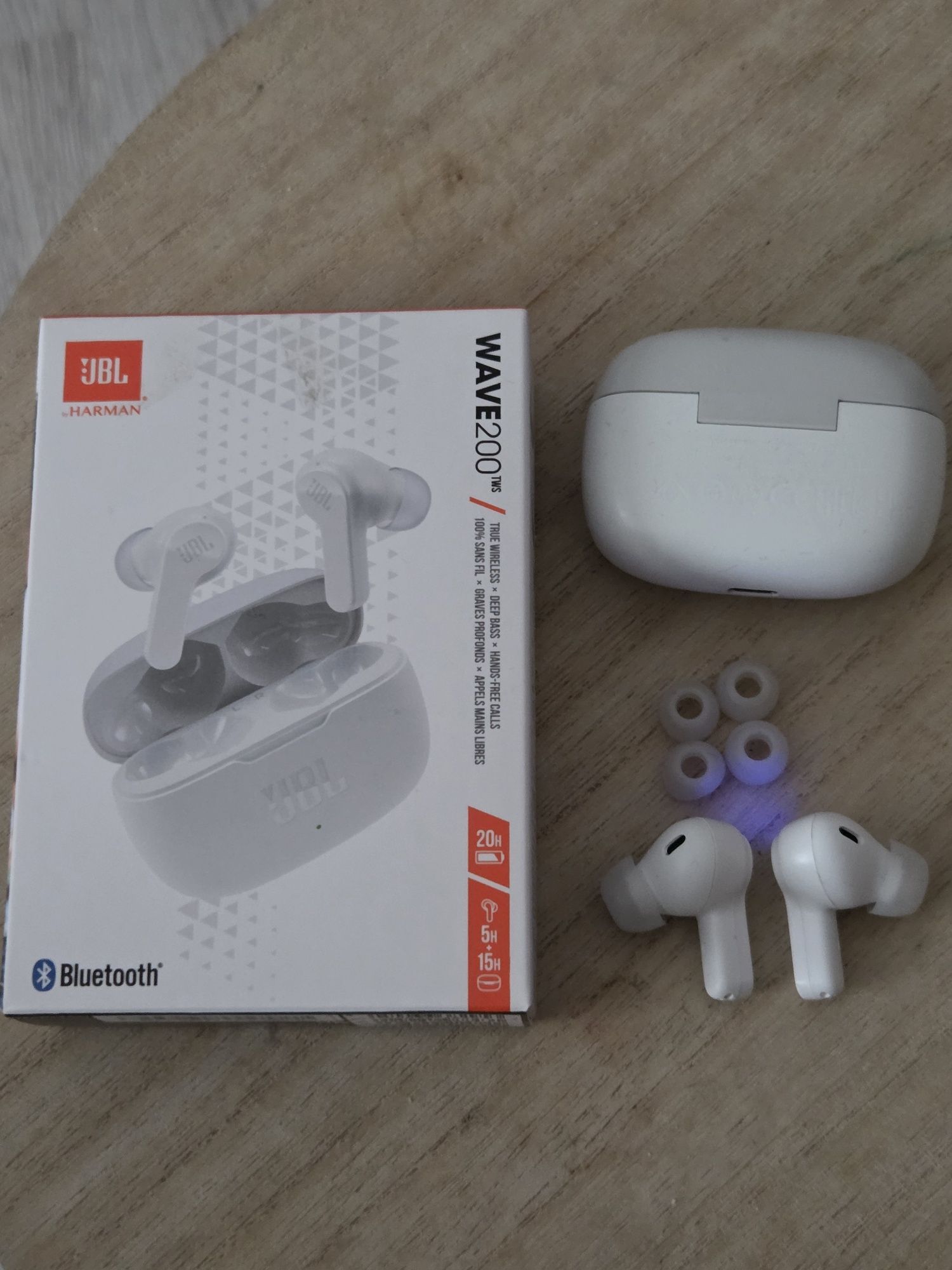Słuchawki bezprzewodowe JBL WAVE 200TWS