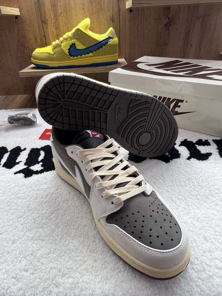 Кросівки Nike Air Jordan 1 Low x Travis Scott “Reverse Mocha” Beige