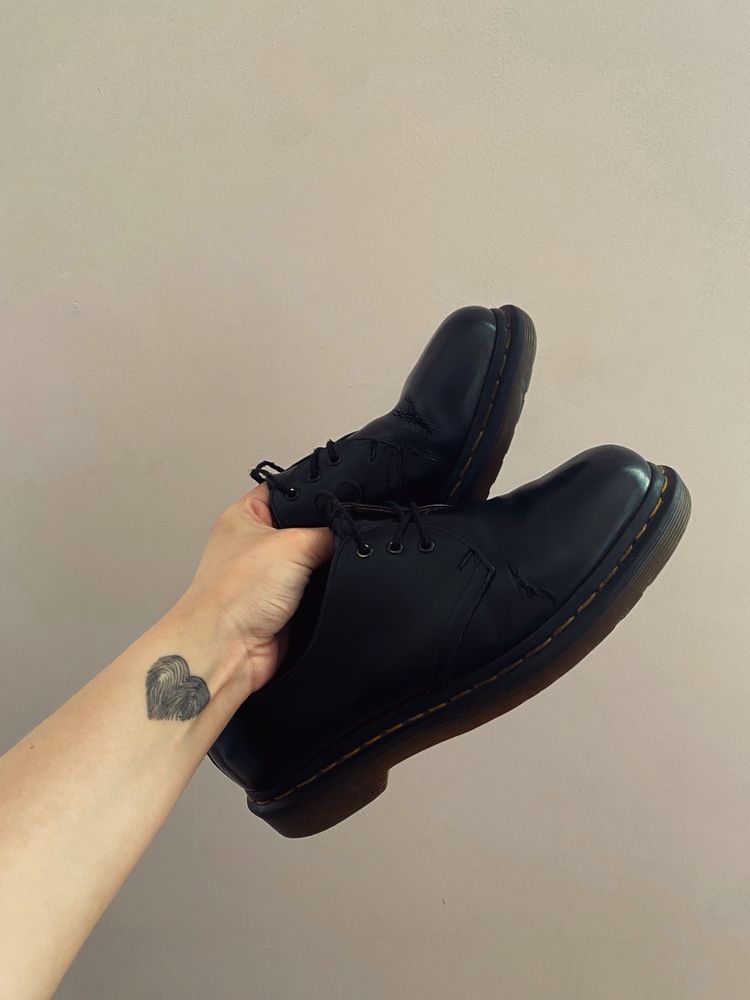 Dr. martens оригінал чорні туфлі, ботинки, черевики