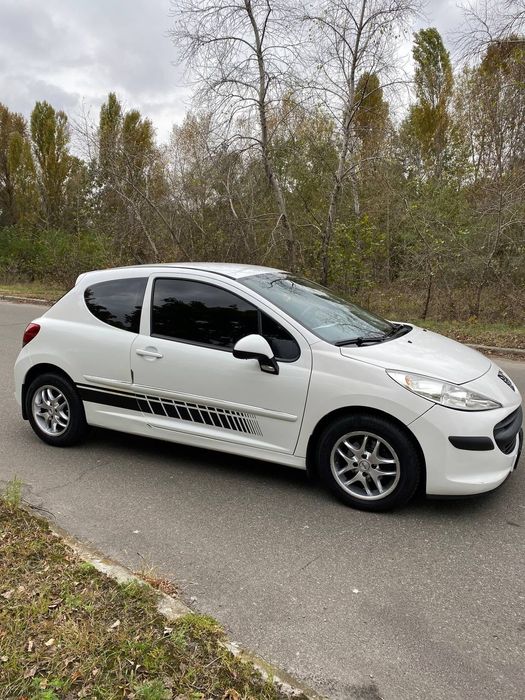 Продам авто Peugeot 207