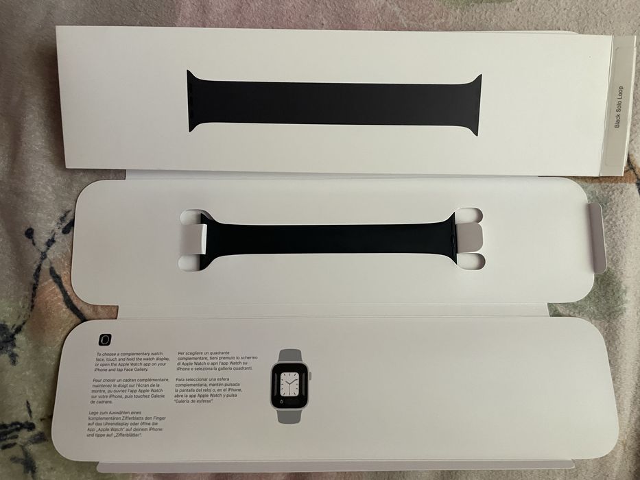 Opaska Solo Loop do Apple Watch w kolorze czarnym - rozmiar 5 (40mm)