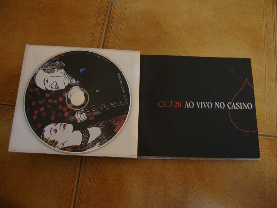 Coleção O Fado do Público (20 livros com 20 cds)