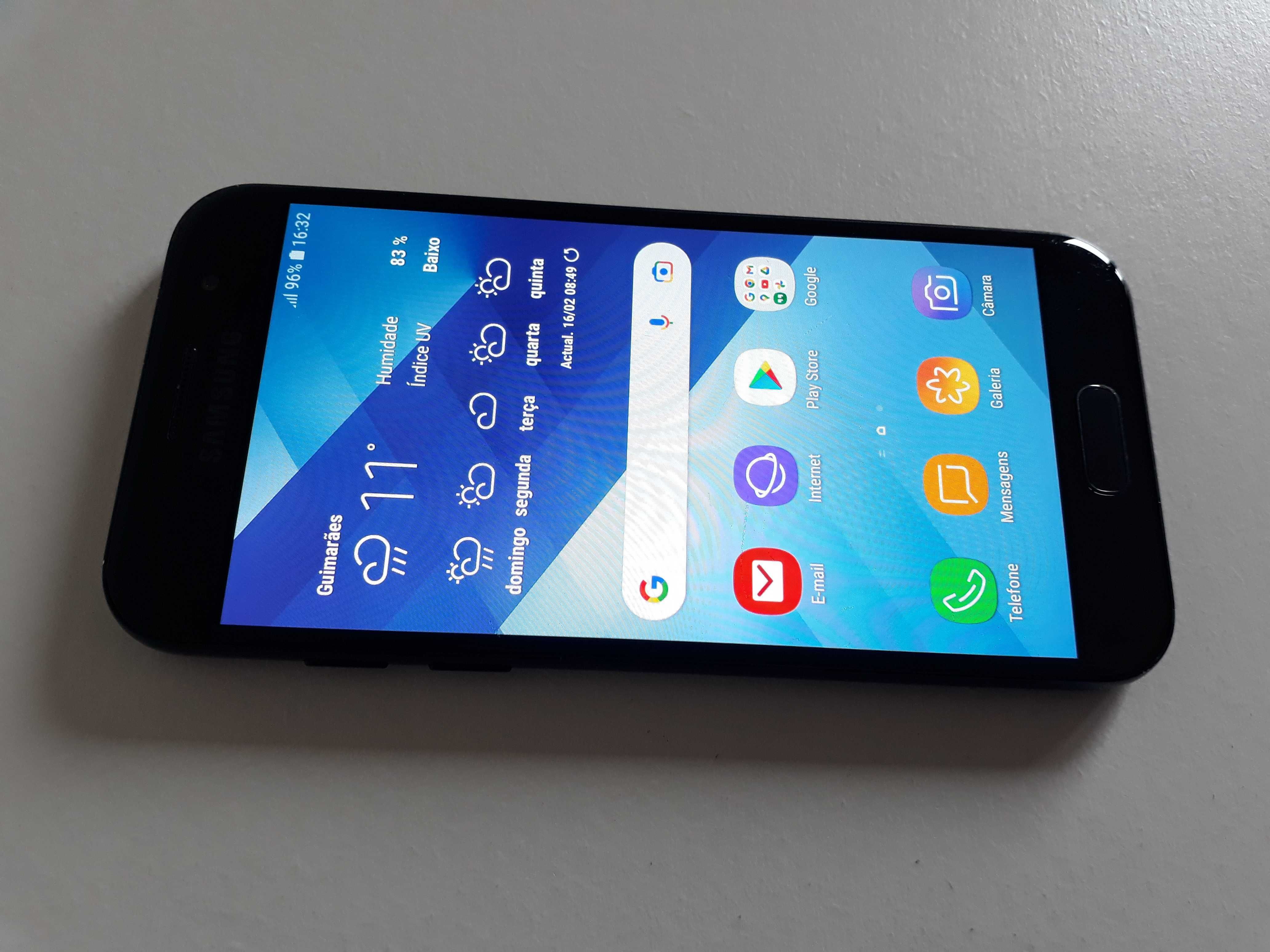 Samsung Galaxy A3 (SM-A320FL)