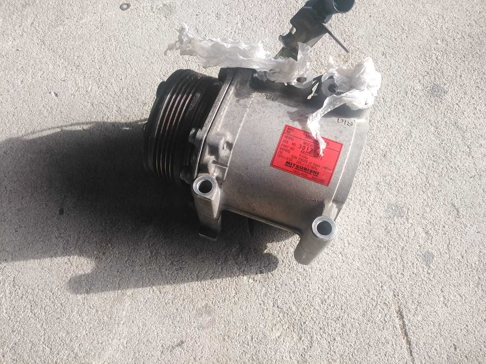 Compressor de AC Mitsubishi Space Star 1.3 a Gasolina de 1999