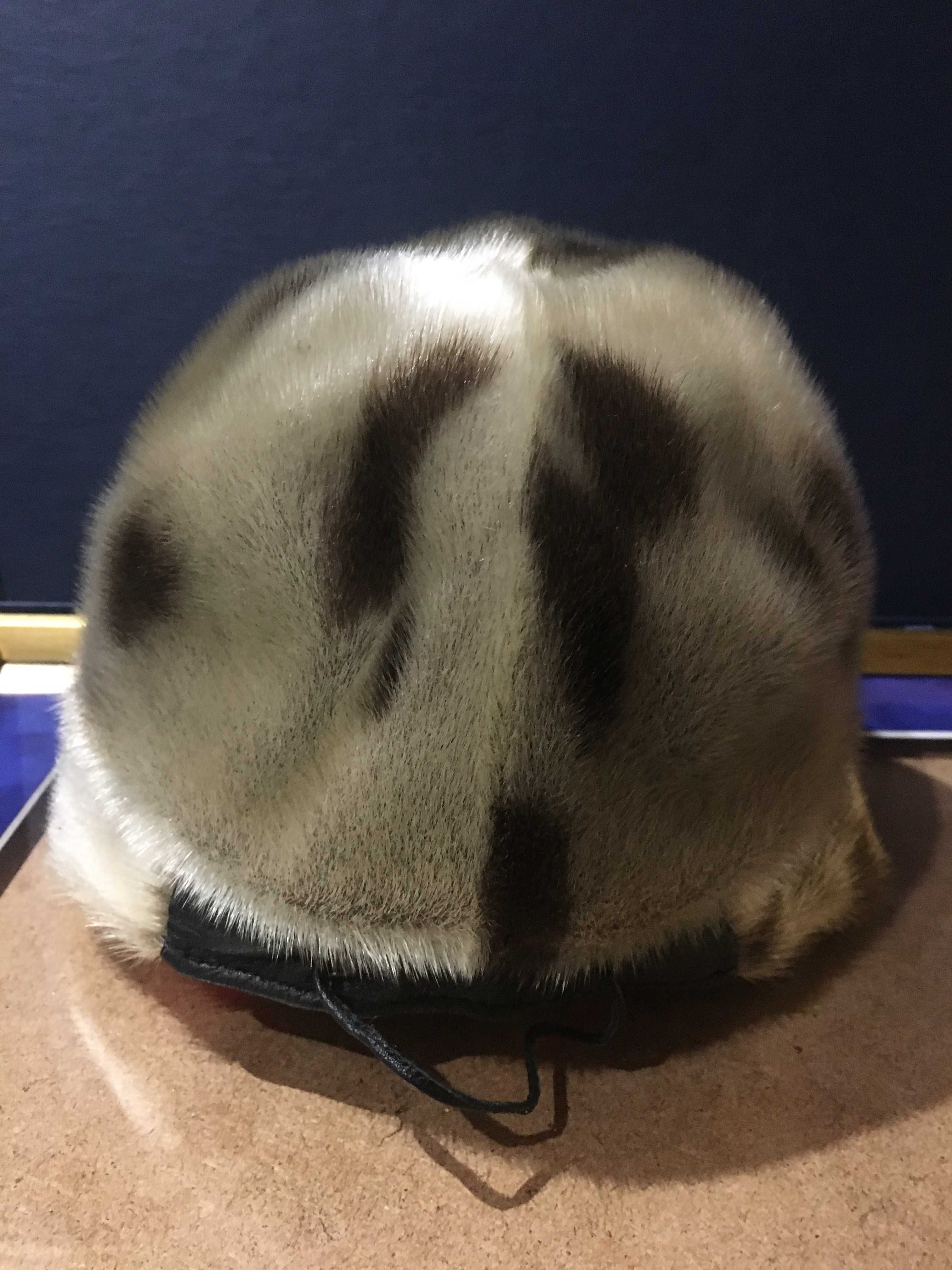 Шляпа с натурального меха
