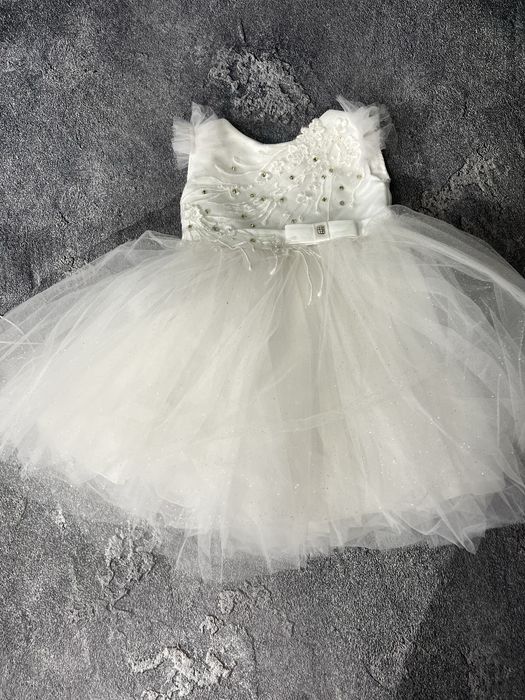 Продам дитячу святкову сукню