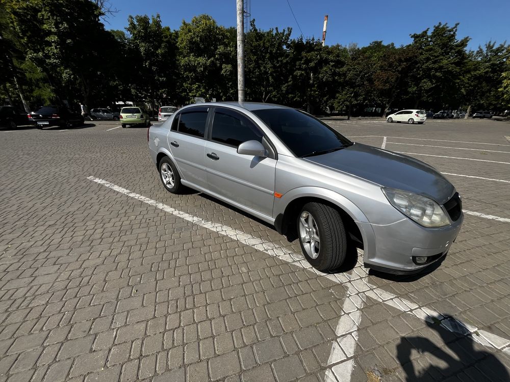 Продам OPEL VECTRA C 2006 года 1.8 бензин на роботе 140 л.с.