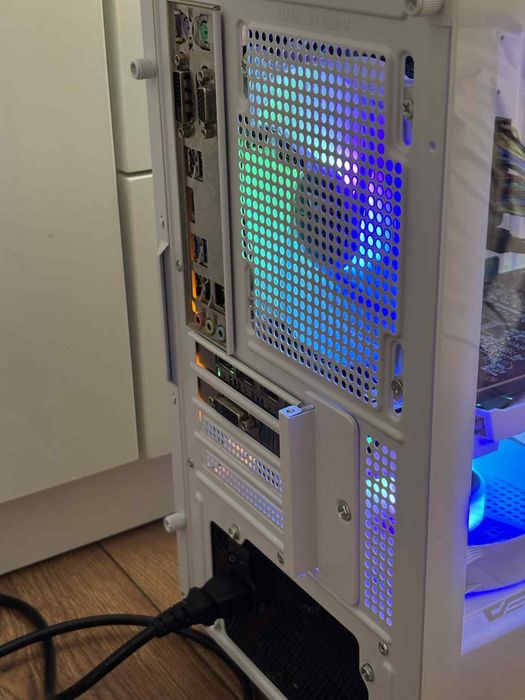 Komputer do gier / Gtx 1060 3GB / Intel i5 7400 / 16GB RAM / SSD