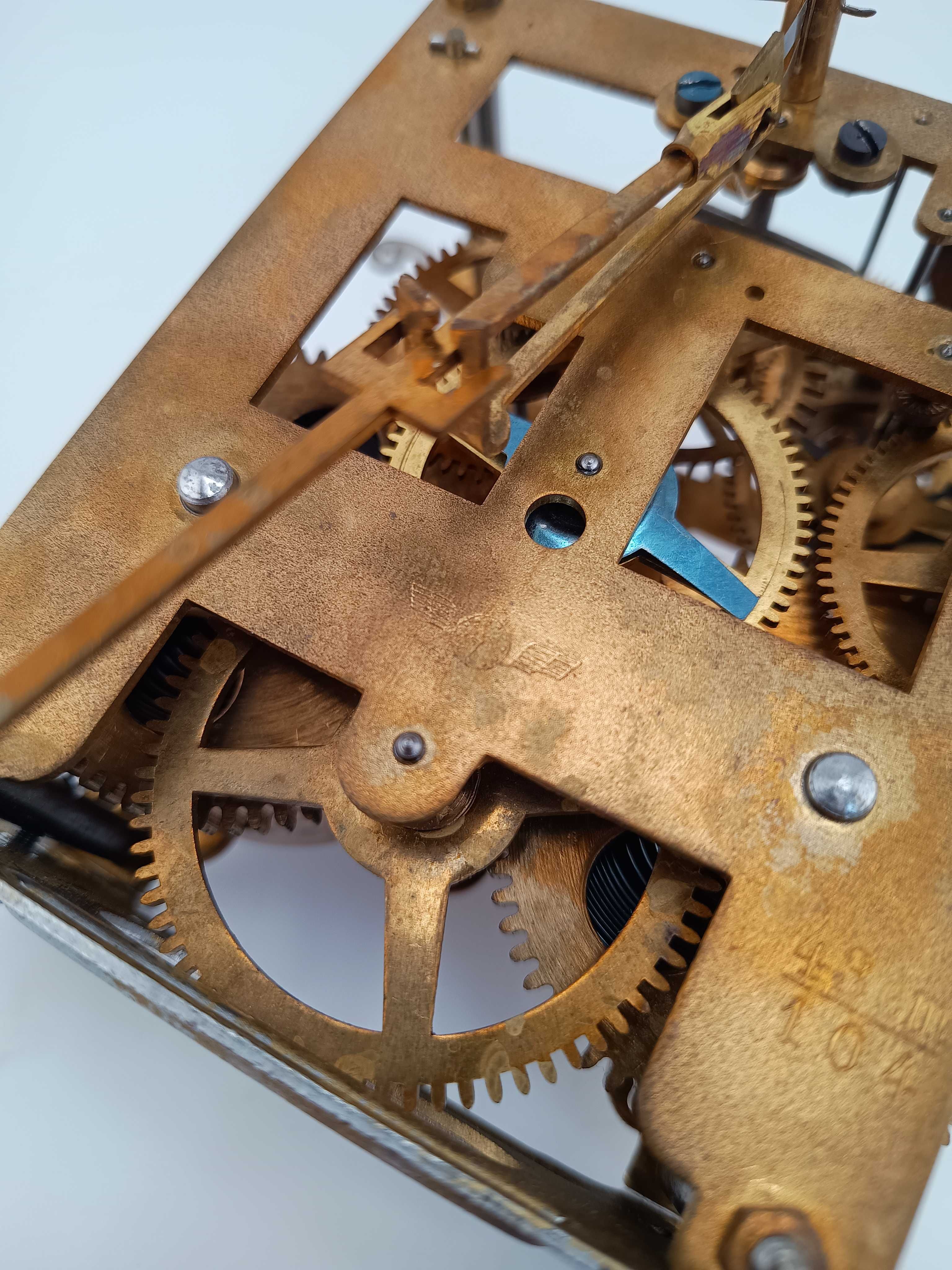 Mechanizm do zegara wiszącego Kienzle (5)