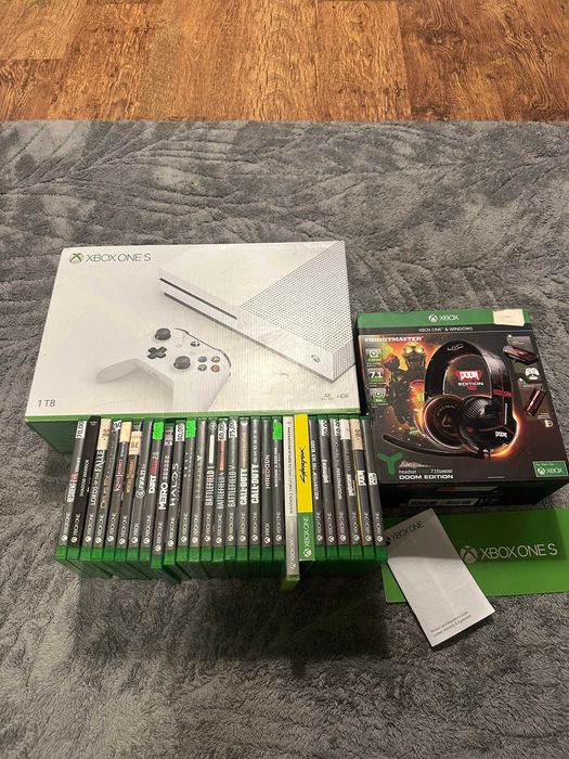 Xbox one S 1TB napęd + pad + 27 gier + słuchawki DOOM stan BDB.