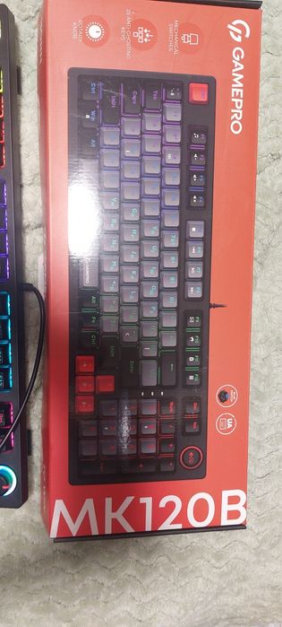 Продаю клавіатуру механічну