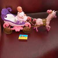 Карета повозка с лошадью и куколкой на выбор