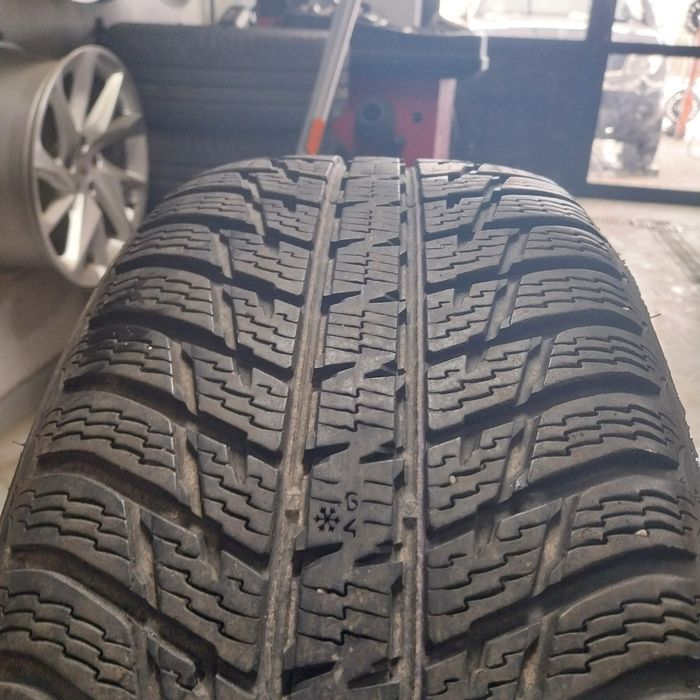 Opony Zimowe Nokian 235/55R18 104H