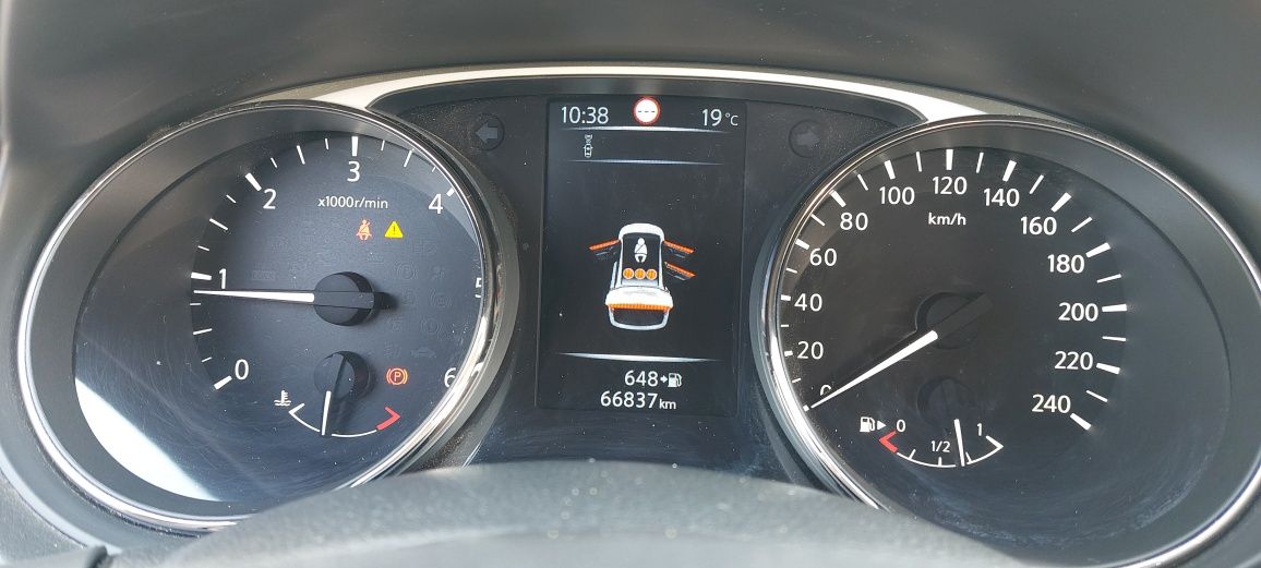 Nissan X- Trail 1.6 dci Tekna- 360