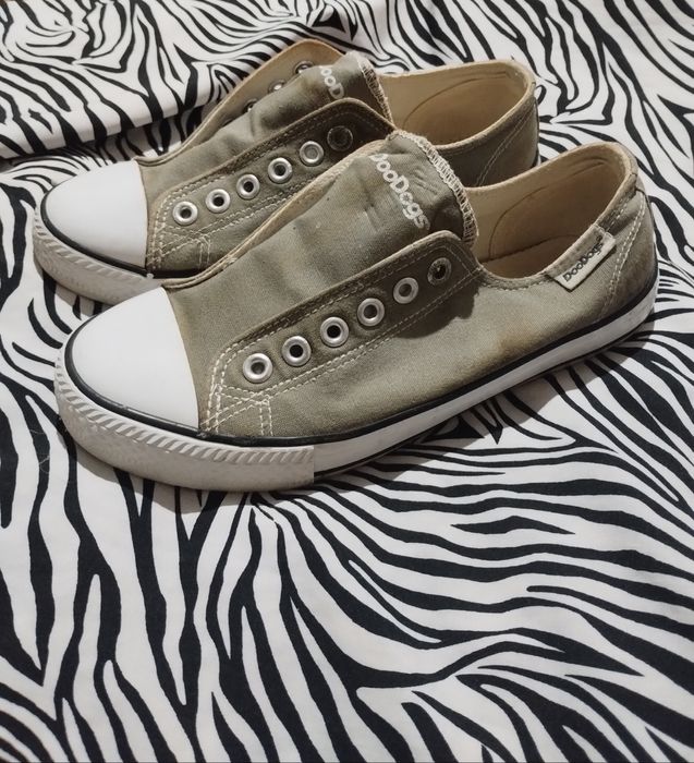 Дитячі кеди віддам