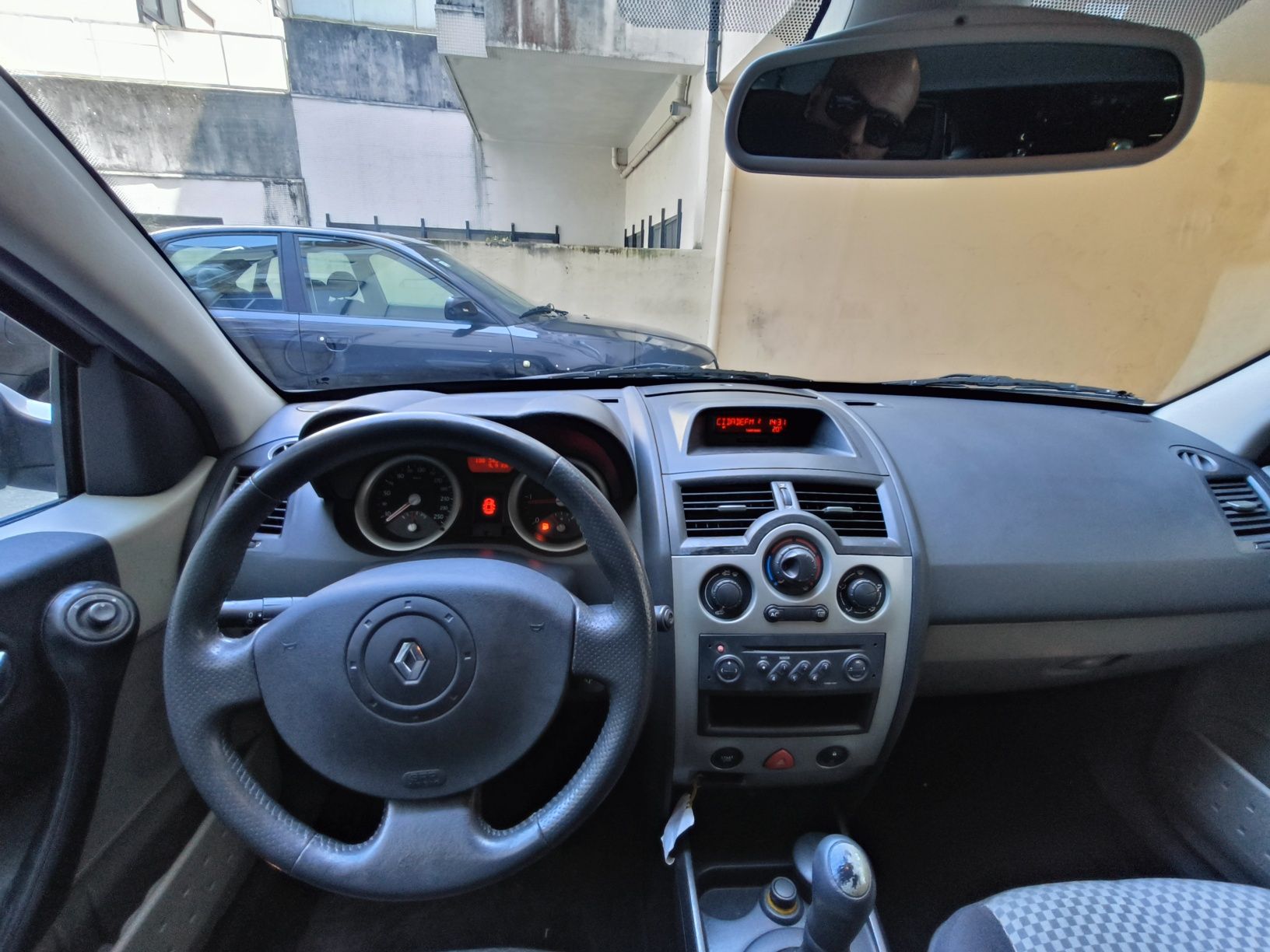 Renault Megane 1.5Dci apenas 180 mil kms