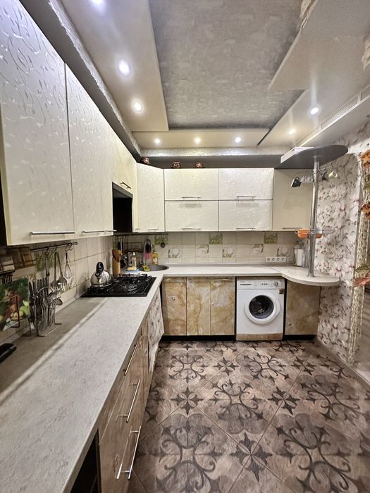 Квартира погодинно- подобово. Вул. Банкова 11( пров.Гординського 11)