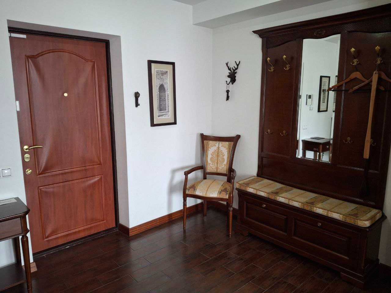 S=101.1 кв.м.Продаж квартири з ремонтом. вул.Золотоустівська,50. Центр