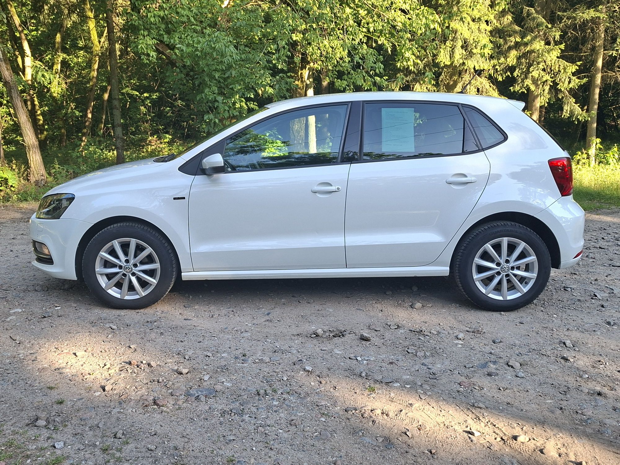 Volkswagen Polo wersja Lounge rok 2015 1.0 MPI sprowad./zarejestrowany