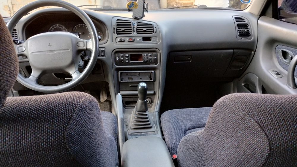 Mitsubishi galant 1993р. на запчастини.